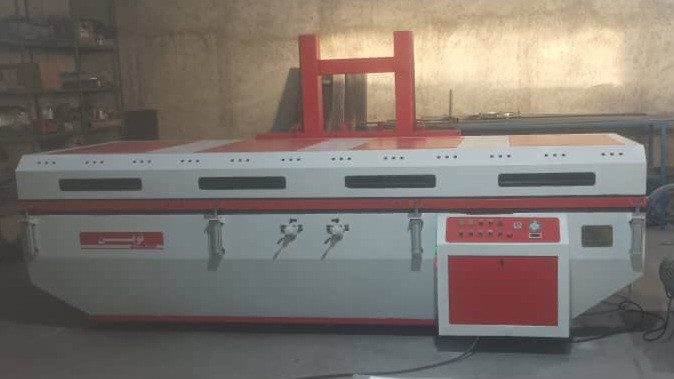 غول ۴ متری ایران نوین