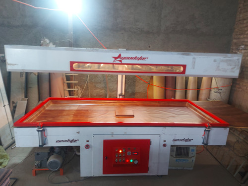 وکیوم ووداستار